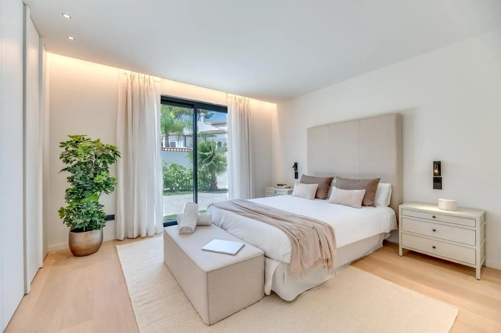 Luxury 5 Bed Villa - Heated Pool Marbella Spain