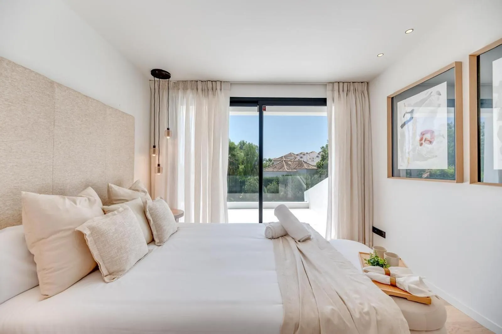 Luxury 5 Bed Villa - Heated Pool Marbella Spain